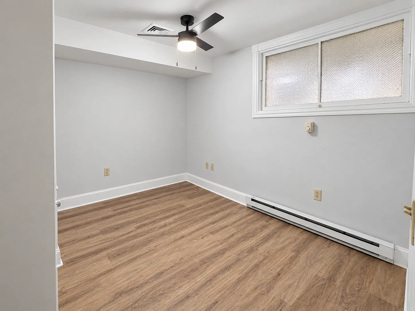 2 bed, 1.0 bath, 1100 sqft, $1,250 — Photo 4
