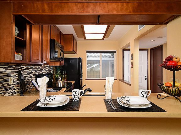 5th image of 8035 Briar Ridge Ln
