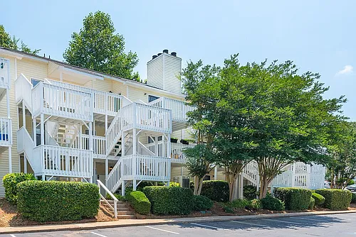 Edgewater on Lanier Photo 1