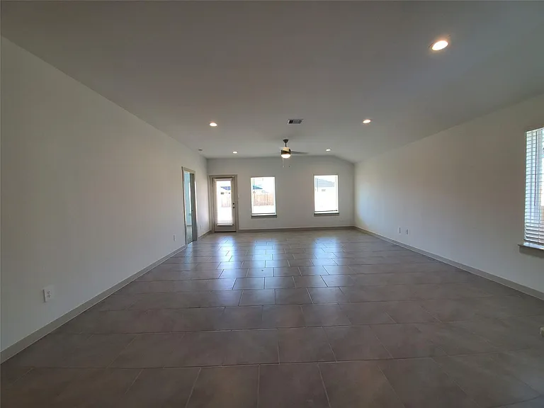3314 Dagostino Creek Dr — Photo 14