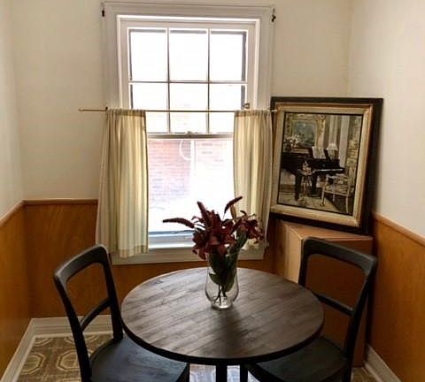 Quaint breakfast nook