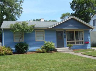 1907 Crestwood Ave, Rockford, IL 61103