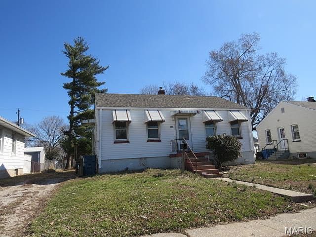 1st image of 128 Bonds Ave