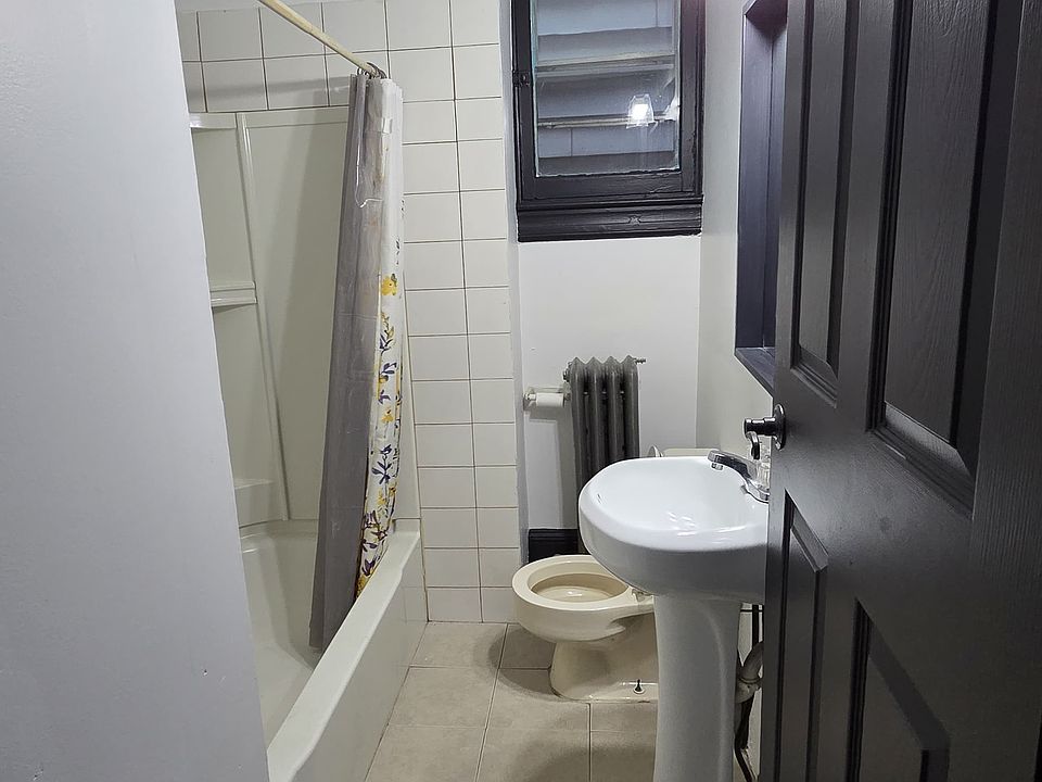 1st image of 1016 Washington St APT 1