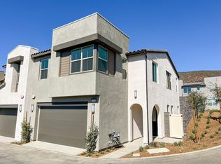 15964 Sparrow Ct N, Fontana, CA 92336
