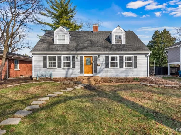 507 S Hi Lusi Ave, Mount Prospect, IL 60056