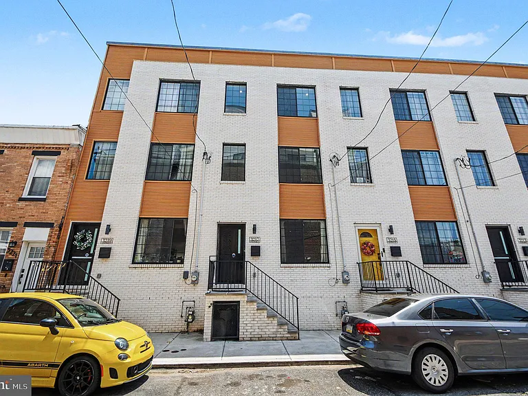 3217 Chatham St — Photo 1