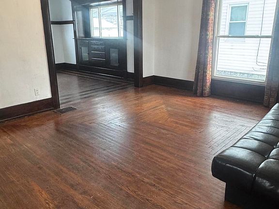 4th image of 1807 Teel Ave