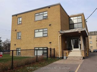 5 Paisley Blvd E #101, Mississauga, ON L5A 1P3