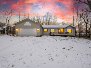 2670 E Maple Rd, Milford, MI 48381