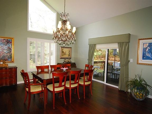 4th image of 84 Cummings Cir