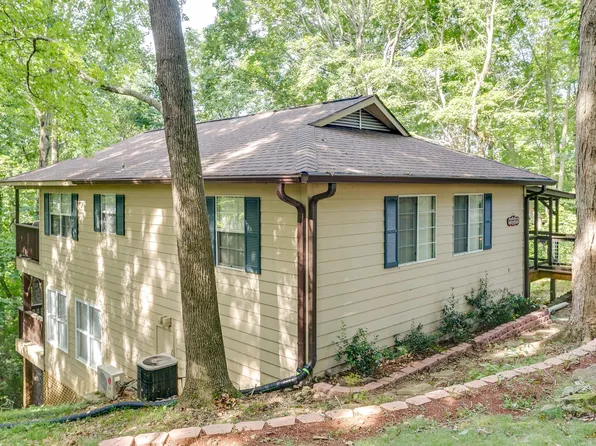 51 Chestnut St, Estill Springs, TN 37330