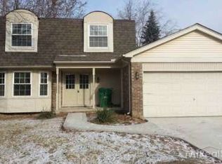 17483 Bunkerhill Dr, Macomb, MI 48044