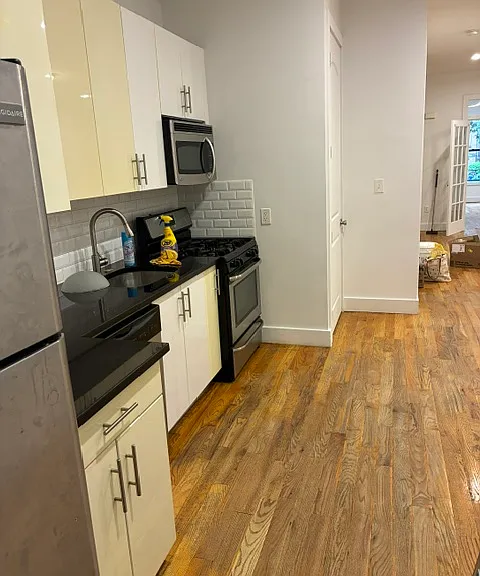 451 Marion St #1 — Photo 12