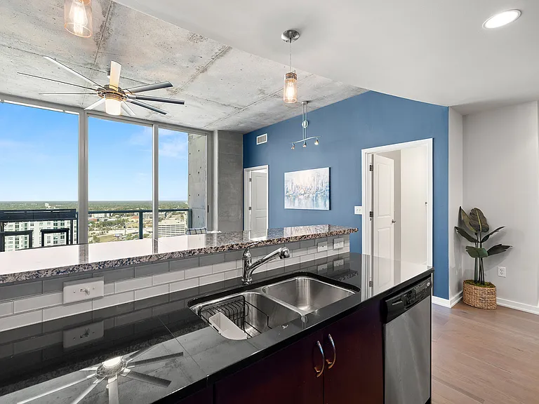 777 N Ashley Dr #2611-2611-2611 — Photo 37