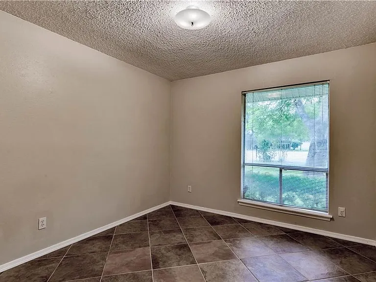 12314 Wipple Tree Cv — Photo 8