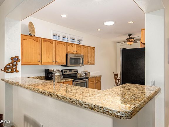3rd image of 16116 W Acacia Ct