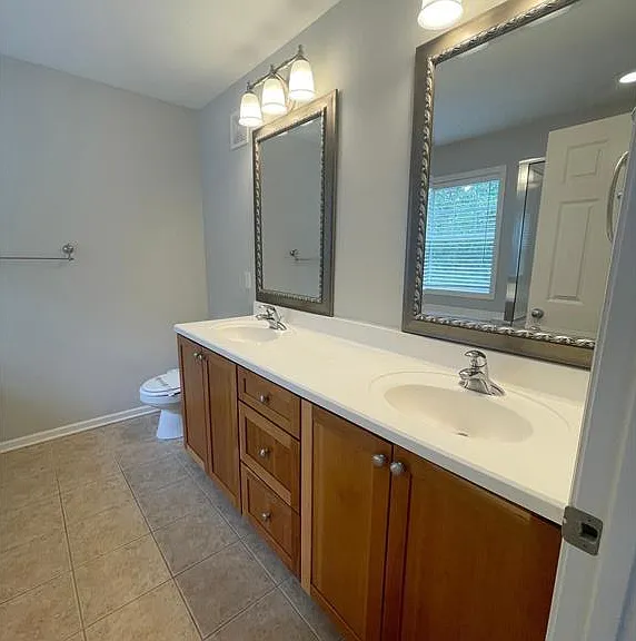 11331 Stratton Ave — Photo 4