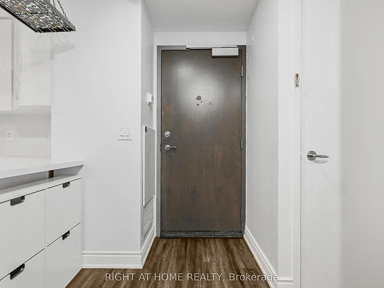 281 Mutual St #1102 — Photo 7