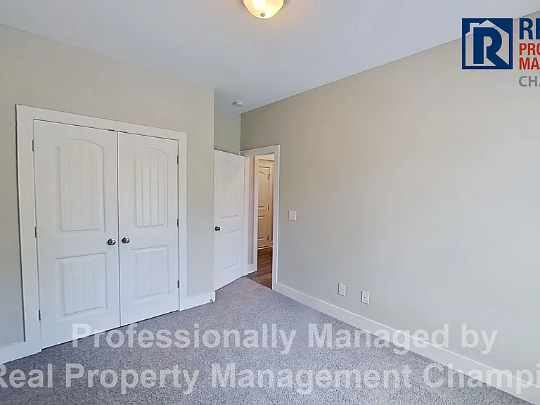305 Cypress Ave — Photo 18