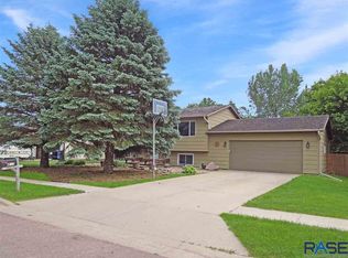 417 W 4th St, Tea, SD 57064