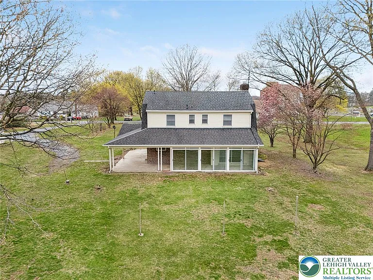 301 Ontelaunee Dr — Photo 11