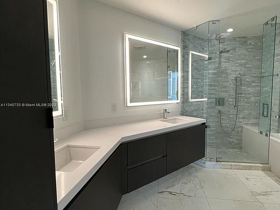 2nd image of 851 NE 1st Ave Unit 2908