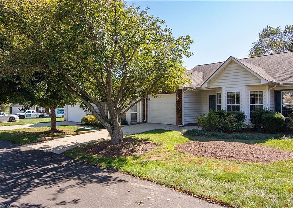 1st image of 61 Mansfield Cir