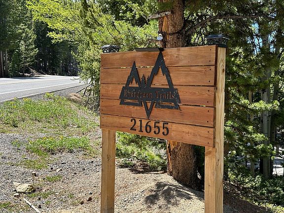 5th image of 21655 Chicago Creek Rd