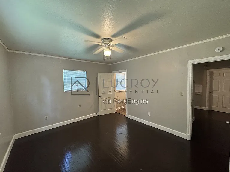 321 Naples Rd — Photo 15