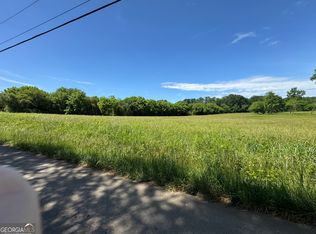 200 Willow Ln, Talking Rock, GA 30175