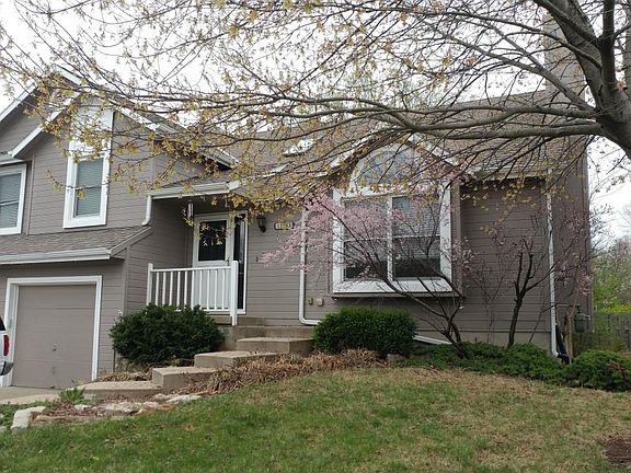 2nd image of 15743 Horton Ln