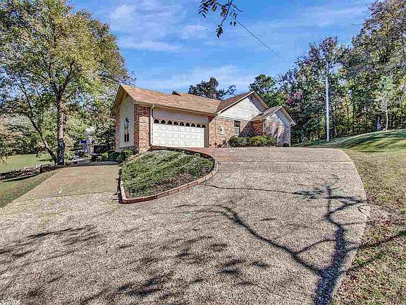 2nd image of 190 Candlewood Ln
