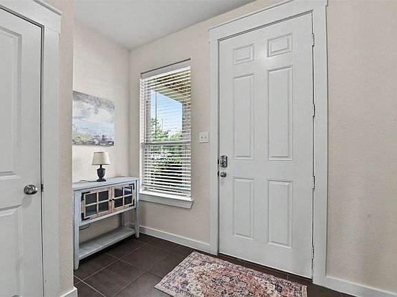 4th image of 2621 Bernadino Dr