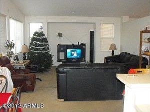 4th image of 7312 W Globe Ave
