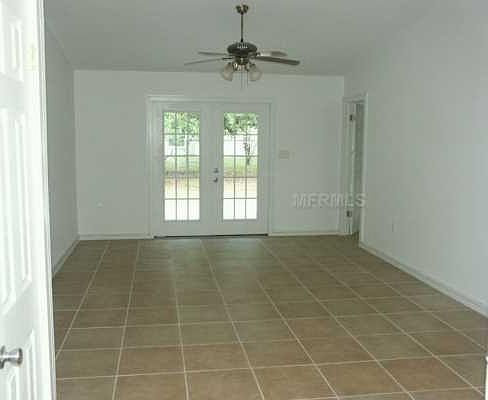 4th image of 2549 El Portal Ave