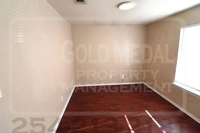 2806 Cantabrian Dr — Photo 6