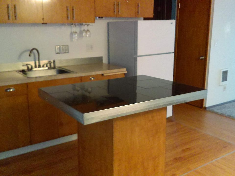 1st image of 701 N K St APT 11