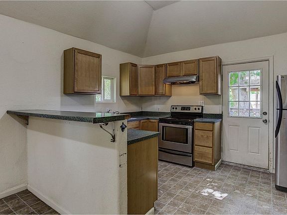 4th image of 42 N Meade St