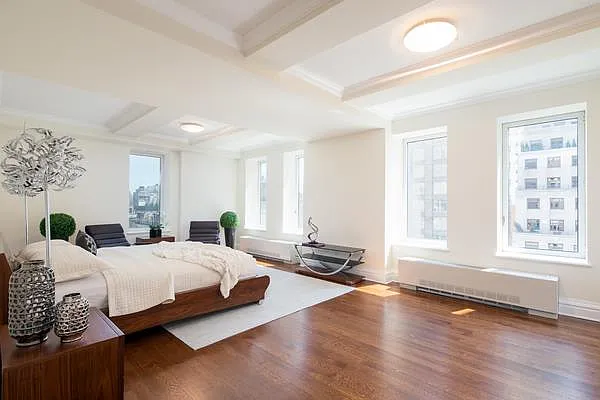 Sold by Trump International Realty | media 26