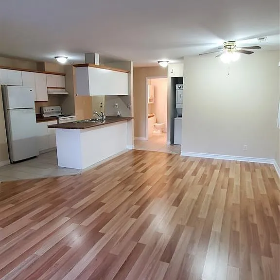 2592 Pillette Rd #112 — Photo 11