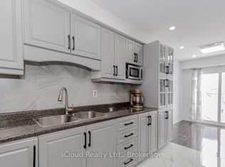 7406 E Darcel Ave #1, Mississauga, ON L4T2X7