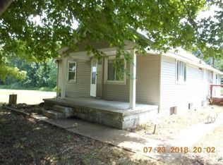 1044 S Yankeetown Rd, Boonville, IN 47601
