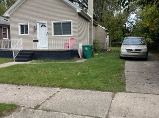 21778 Shakespeare Ave, Eastpointe, MI 48021