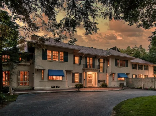 18 Malden St, West Boylston, MA 01583