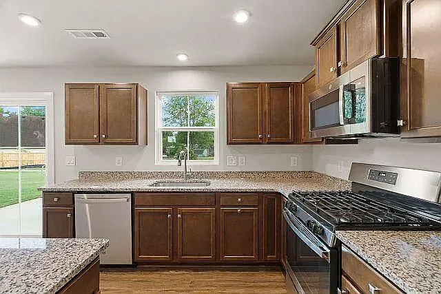 1105 Wilkinson Ln — Photo 13