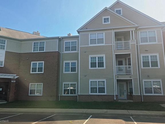 3rd image of 302 Gatehouse Ln #302C
