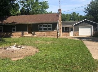 213 W Ebony St, Thayer, IL 62689