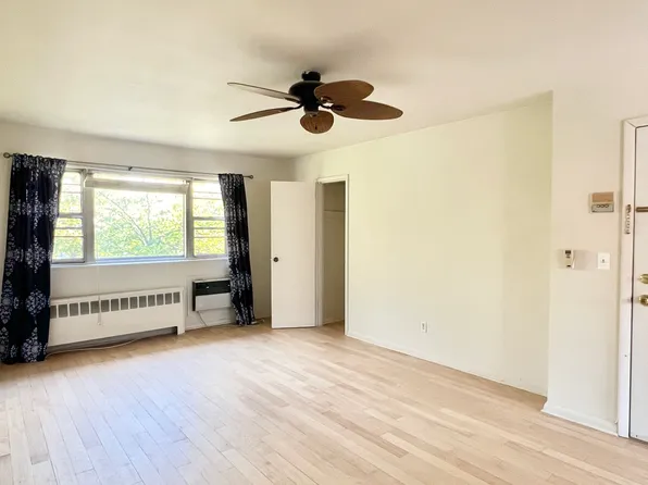 2401 6th Street image 4 of 18