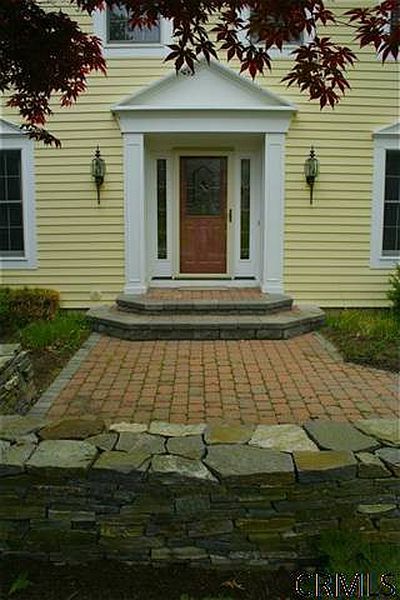 3rd image of 91 MIDDLESEX Court